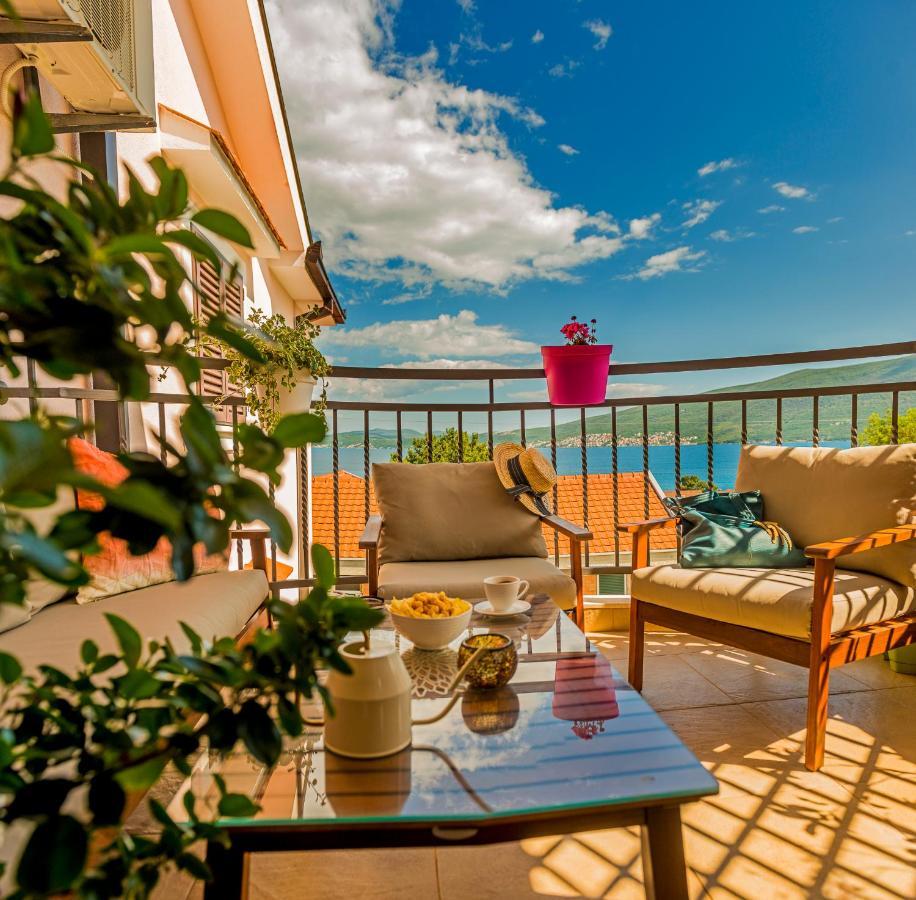 Cicciobello Lux Apartment Baosici With Stunning Sea View Esterno foto