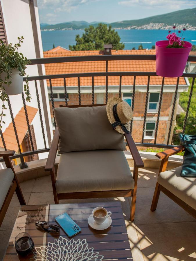 Cicciobello Lux Apartment Baosici With Stunning Sea View Esterno foto